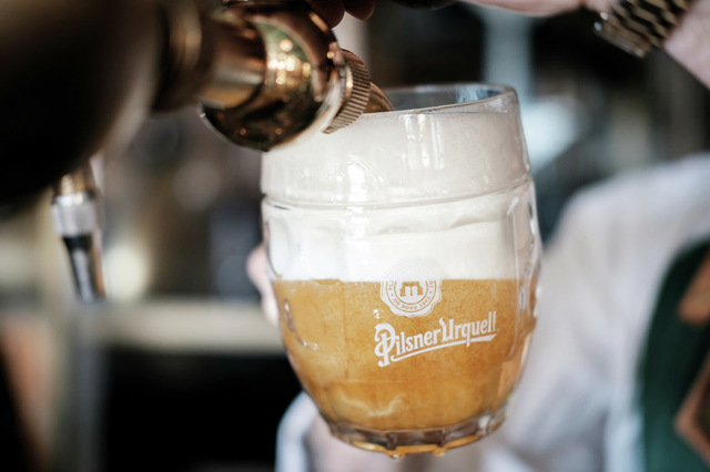Московская Пивоваренная Компания стала импортером «PILSNER URQUELL» в разливном формате